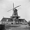 Overzicht van de oliekorenmolen Woldzigt met dienstgebouwen - Roderwolde - 20188934 - RCE -  Woldzigt/ Oliekorenmolen 