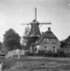 Stellingmolen van achteren gefotografeerd