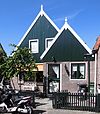 Pand onder zadeldak