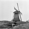 Overzicht met electrische pomp achter de vijzel - Scharsterbrug - 20290043 - RCE -  Ten-Bruggencatenummer: 03289: Overzicht met electrische pomp achter de vijzel (opmerking: Van deze molen is ook een Sipman-tekening) 