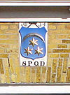 Zuiderbolwerk 51 Dokkum (detail) -  Gevelsteen Zuiderbolwerk 51 Dokkum, rijksmonument