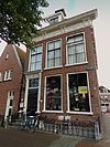 Woning met stoephekwerk. Dokkum.JPG