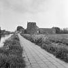 Molen aan Mounewei, vanuit het oosten - Burdaard - 20035194 - RCE -  De Zwaluw: Molen aan Mounewei, vanuit het oosten 
