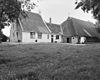Voor en rechterzijgevel - Sint Annaparochie - 20022896 - RCE -  De Uitwijk: voor en rechterzijgevel 