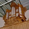 Orgel Van Harenskerk - Van Harenskerk, Sint Annaparochie: Interieur, aanzicht orgel, vanaf vlak onder het orgel. 