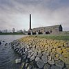 Overzicht achterzijde vanaf de wal - Lemmer - 20341384 - RCE -  Ir. D.F. Wouda-Gemaal te Tacozijl: Overzicht achterzijde vanaf de wal (opmerking: Werelderfgoed Unesco) 