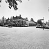 Overzicht voorgevel en rechter zijgevel - Rottevalle - 20334625 - RCE -  Herberg van Smallingerland: Overzicht voorgevel en rechter zijgevel (opmerking: Monumenten In Nederland Friesland) 
