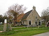 Boerderij Liezinger Zuidweg 1 op Terschelling -02 -  Small farmhouse with six paneled windows at Liezinger Zuidweg 1 on the island of Terschelling. Nationally listed heritage.  Boerderijtje met zesruitsvensters, Liezinger Zuidweg 1.