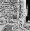 Detail westgevel dwarsvleugel, na ontpleistering - Bolsward - 20037741 - RCE -  Heeremahuis: detail westgevel dwarsvleugel, na ontpleistering 