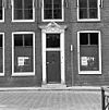 Ingang (voorgevel) - Bolsward - 20037593 - RCE -  R.K.Liefdegesticht v.m. Huis Martinus: ingang (voorgevel) 