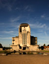 Monument zendstation Radio Kootwijk  -  Voorzijde gebouw