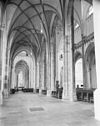 Interieur noord zijbeuk naar het zuid-oosten - Arnhem - 20024653 - RCE -  Eusebius- of Grote Kerk (Nederlands Hervormd): interieur noord zijbeuk naar het zuid-oosten 