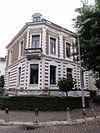 Herenhuis met hekwerk