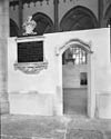 Koormuurtje met epitaaf voor George Ripperda en poortje in de Zuider omgang - Arnhem - 20024768 - RCE -  Eusebius- of Grote Kerk (Nederlands Hervormd): koormuurtje met epitaaf voor George Ripperda en poortje in de Zuider omgang 