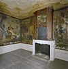 Interieur, rechter voorkamer- geschilderd behangsel (Alexander-cyclus), schouw en stucplafond - Arnhem - 20286470 - RCE -  VOORMALIG BURGERWEESHUIS: Interieur, rechter voorkamer: geschilderd behangsel (Alexander-cyclus), schouw en stucplafond 