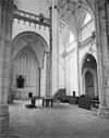Interieur, gezicht in het zuid transept, van uit de noordelijke kooromgang - Arnhem - 20024614 - RCE -  Eusebius- of Grote Kerk (Nederlands Hervormd): interieur, gezicht in het zuid transept, van uit de noordelijke kooromgang 