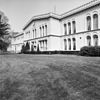 Invalidenhuis Bronbeek, voorgevel met ingang - Arnhem - 20025036 - RCE -  Huis 