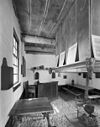 Interieur overzicht klaslokaal van de dorpsschool te Lhee, gebouwd in 1750 - Arnhem - 20321717 - RCE -  Openluchtmuseum: Interieur overzicht klaslokaal van de dorpsschool te Lhee, gebouwd in 1750 