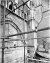 Scheur in steunbeer bij zuid zijportaal - Arnhem - 20024643 - RCE -  Eusebius- of Grote Kerk (Nederlands Hervormd): scheur in steunbeer bij zuid zijportaal 