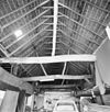 Interieur schuur, kapconstructie - Toldijk - 20345572 - RCE -  Boerderij: 
