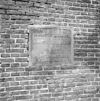 Exterieur kas, gedenksteen (1858) - 20000465 - RCE -  Gedenksteen: Exterieur kas, gedenksteen (1858) 
