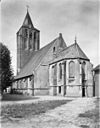 Kerk en toren naar het noord-westen - Lienden - 20139662 - RCE -  Hervormde Kerk/ Toren der Hervormde Kerk: Kerk en toren naar het noord-westen 