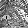 Kap constructie schip gezien naar het westen - Lienden - 20139726 - RCE -  Nederlands Hervormde Kerk: kap constructie schip gezien naar het westen 