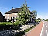 Deest (Druten) Rijksmonument 523800 Uiversnest boerderij met hek Van Heemstraweg 2a.JPG -  Deest (Druten) Rijksmonument 523800 Uiversnest boerderij met hek Van Heemstraweg 2a 