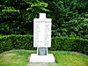 Ereveld Ede Gedenksteen -  Ereveld Ede, Gedenksteen van wit natuursteen. 15 augustus 2013 vervangen door nieuw monument.