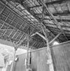 Interieur wagenschuur, overzicht kapconstructie - Lunteren - 20339189 - RCE -  Boerderijcomplex Nieuw Altena: Interieur wagenschuur, overzicht kapconstructie 