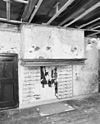 Interieur woonkamer, schouw - Hierden - 20340726 - RCE -  Boerderijen/ Schouw: Interieur woonkamer, schouw 