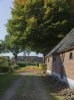Wapenveld; Kanaaldijk 63; Monumentale IJsselhoeve; Oprit; zicht van achter richting de Kanaaldijk