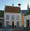 Stadhuis Heukelum.JPG -  Voormalig stadhuis van Heukelum 