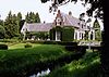 Heest-gracht -  Havezate de Heest met tuinaanleg. 