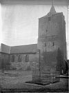 Exterieur ten noord-westen - Dodewaard - 20057764 - RCE -  N.H.Kerk en Toren: exterieur ten noord-westen (opmerking: Fotonummer 5712) 