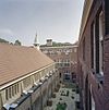 Tuin kloosterkapel, binnentuin, van bovenaf gezien - Nijmegen - 20337583 - RCE -  voormalig klooster pensionaat MariÃ«nbosch: Tuin kloosterkapel, binnentuin, van bovenaf gezien 