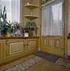 Int. woongedeelte, voorheen winkel, gedeelte houten voordeur en oud houten winkelinterieur - Velp - 20318602 - RCE -  Int. woongedeelte, voorheen winkel, gedeelte houten voordeur en oud houten winkelinterieur 