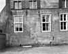 Gedeelte van de voorgevel - Hernen - 20108986 - RCE -  Kasteel Hernen: gedeelte van de voorgevel 