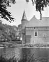 Gedeelte van de achtergevel - Hernen - 20108997 - RCE -  Kasteel Hernen: gedeelte van de achtergevel 