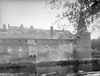 West gevel - Hernen - 20108954 - RCE -  Kasteel Hernen: west gevel (opmerking: Fotonummer 4400) 