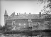 West gevel - Hernen - 20108957 - RCE -  Kasteel Hernen: west gevel (opmerking: Fotonummer 4398) 