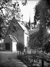 Overzicht van de kerk vanuit het zuidwesten - Bruchem - 20044429 - RCE -  Nederlands Hervormde Kerk: Overzicht van de kerk vanuit het zuidwesten 