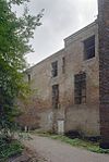 Oostgevel met uiterst rechts- zuidoost hoek van noordoost toren - Nederhemert-Zuid - 20340544 - RCE -  Kasteel Nederhemert: Oostgevel met uiterst rechts: zuidoost hoek van noordoost toren (opmerking: Gefotografeerd in het kader van Kanjerproject) 