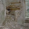 Noordoostelijke toren, noordoost hoek, begane grond met ingestorte oven. Links- venster in oostwand - Nederhemert-Zuid - 20340519 - RCE -  Kasteel Nederhemert: Noordoostelijke toren, noordoost hoek, begane grond met ingestorte oven. Links: venster in oostwand (opmerking: Gefotografeerd in het kader van Kanjerproject) 