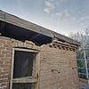 Zuidgevel tweede verdieping noordoostelijke vleugel (toegevoegd in 1920) in noordoostelijke richting - Nederhemert-Zuid - 20340574 - RCE -  Kasteel Nederhemert: Zuidgevel tweede verdieping noordoostelijke vleugel (toegevoegd in 1920) in noordoostelijke richting (opmerking: Gefotografeerd in het kader van Kanjerproject) 