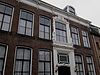 Pand met verdieping, zadeldak en goed bewaarde lijstgevel