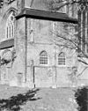 Gevel van doopkapel aan de west-zijde van de zijbeuk - Zaltbommel - 20219712 - RCE -  Nederlands Hervormde Kerk of Grote of Sint Maartens Kerk en Tore: gevel van doopkapel aan de west-zijde van de zijbeuk 