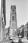 Exterieur - Zaltbommel - 20219765 - RCE -  Nederlands Hervormde Kerk of Grote of Sint Maartens Kerk en Tore: exterieur 