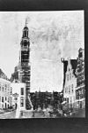De Wijnhuistoren te Zutphen gezien vanaf de Houtmarkt - Zutphen - 20226306 - RCE -  Wijnhuistoren: De Wijnhuistoren te Zutphen gezien vanaf de Houtmarkt (opmerking: Reproductie van het Stedelijk Museum Zutphen) 