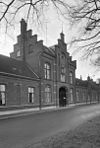 Voorgevel van het Ruitershofje aan de Berkelsingel te Zutphen - Zutphen - 20227086 - RCE -  Ruitershofje: Voorgevel van het Ruitershofje aan de Berkelsingel te Zutphen 